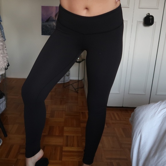 lululemon athletica Pants - Lululemon wunder under black size 4
